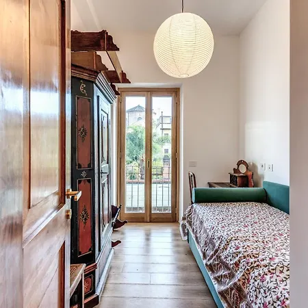 Apartment Trastevere Outstanding 4 Bedroom Terraced *