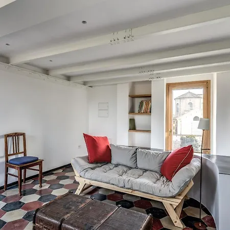 Trastevere Outstanding 4 Bedroom Terraced *