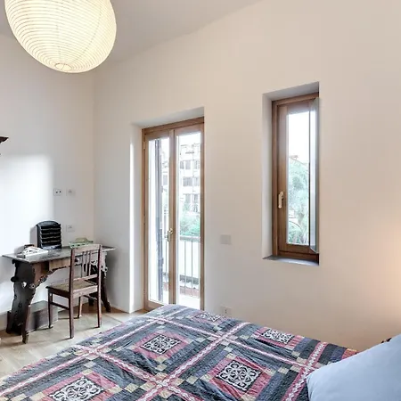 Apartment Trastevere Outstanding 4 Bedroom Terraced Rom