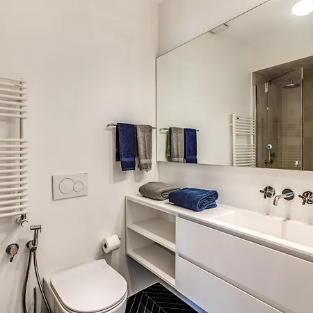 Trastevere Outstanding 4 Bedroom Terraced Apartment