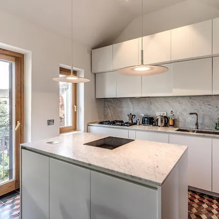 Trastevere Outstanding 4 Bedroom Terraced * Rom