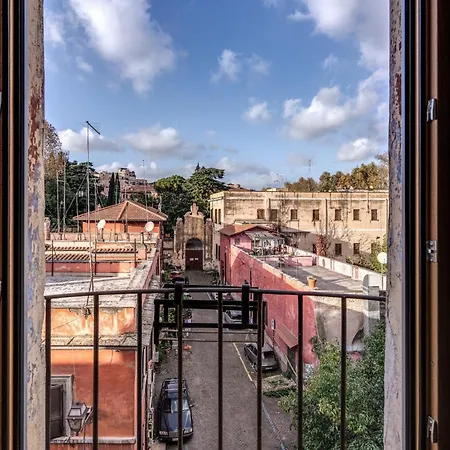 Trastevere Outstanding 4 Bedroom Terraced