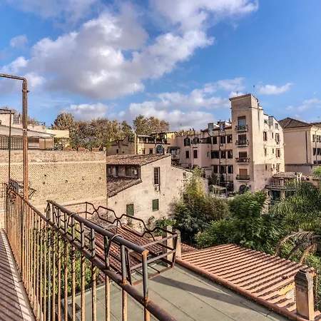 Trastevere Outstanding 4 Bedroom Terraced